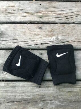 Nike Volleyball Knee Pads Girls/Womens XS/S Black w/ White Swoosh